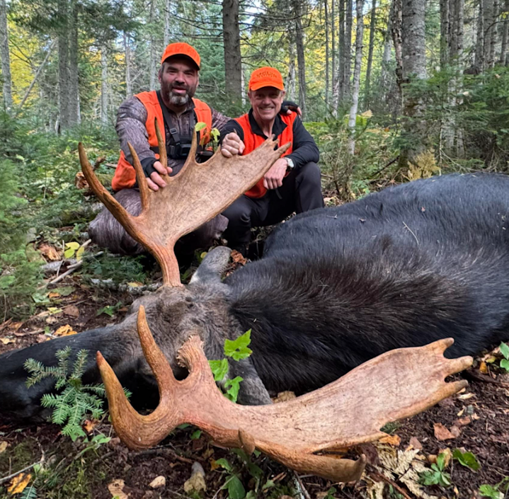 intelligence artificielle, carte ,chasse avec Jason; effet de la bouffe etc: Louis Gagnon